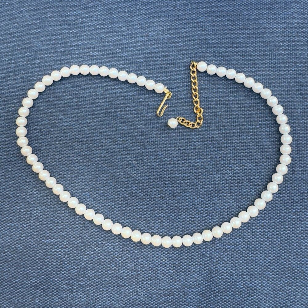 Napier Vintage Designer Faux Pearl Necklace With Gold-Tone Clasp - Picture 4 of 8